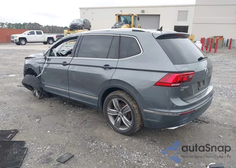 2020 Volkswagen Tiguan 2.0T Se/2.0T Se R-Line Black/2.0T Sel z USA, uszkodzony, nr VIN 3VV2B7AX0LM007573
